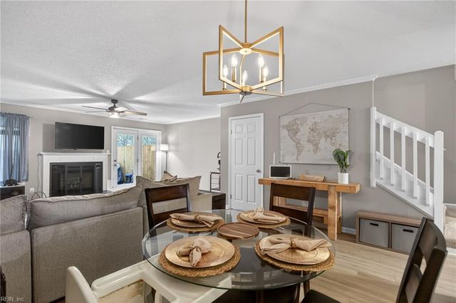 3944 Roebling LN, Virginia Beach, VA 23452