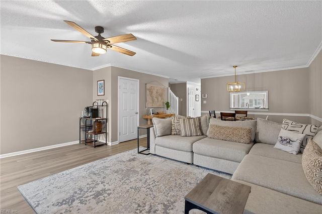 3944 Roebling LN, Virginia Beach, VA 23452