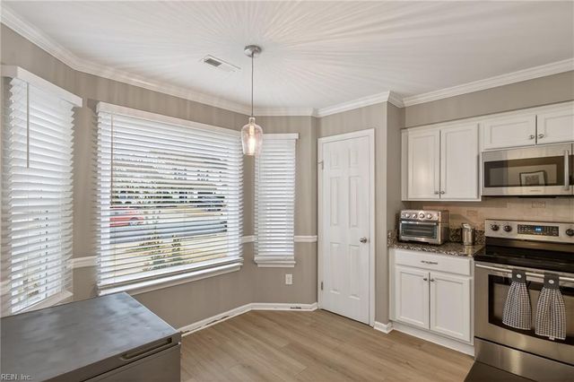 3944 Roebling LN, Virginia Beach, VA 23452