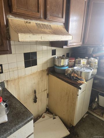 2105 Seward Avenue, Bronx, NY 10473