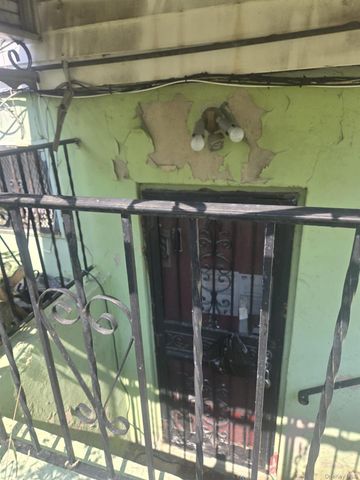 2105 Seward Avenue, Bronx, NY 10473