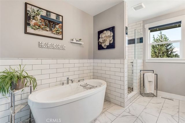 60870 Billadeau, Other, CA 97702
