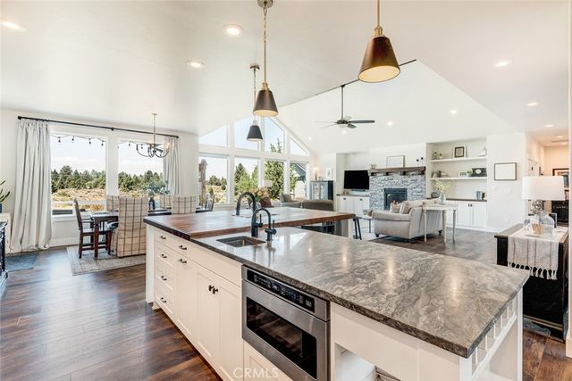 60870 Billadeau, Other, CA 97702