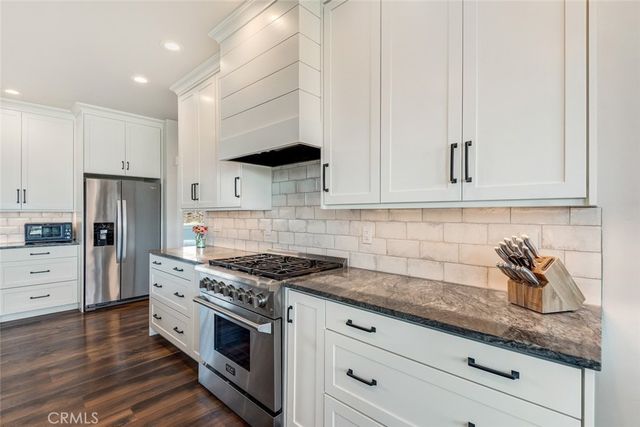 60870 Billadeau, Other, CA 97702