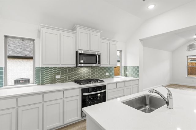 943 Joy Mill Place, Lavon, TX 75166