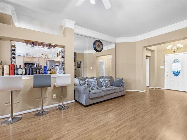 3807 Addicks Clodine Road, Houston, TX 77082