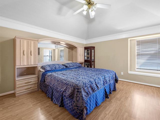 3807 Addicks Clodine Road, Houston, TX 77082