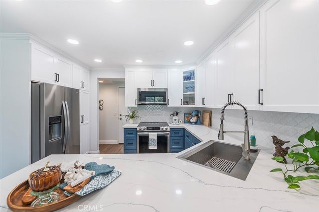 6097 E Montefino, Anaheim, CA 92807