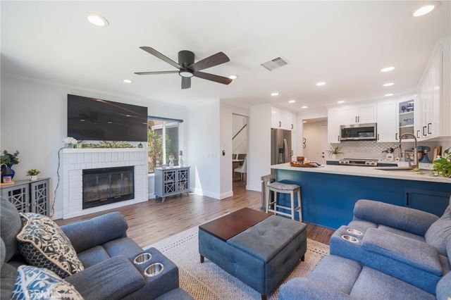 6097 E Montefino, Anaheim, CA 92807