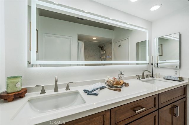 6097 E Montefino, Anaheim, CA 92807