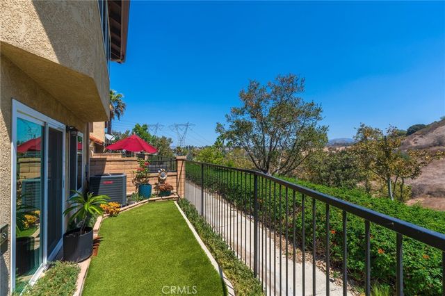 6097 E Montefino, Anaheim, CA 92807