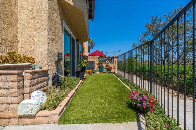 6097 E Montefino, Anaheim, CA 92807
