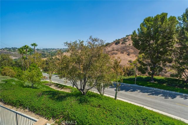 6097 E Montefino, Anaheim, CA 92807
