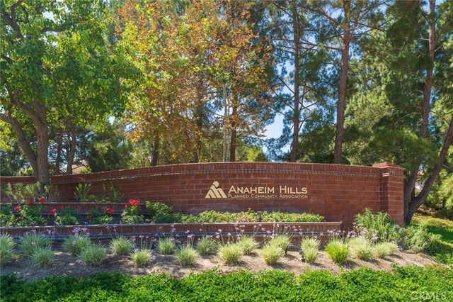 6097 E Montefino, Anaheim, CA 92807