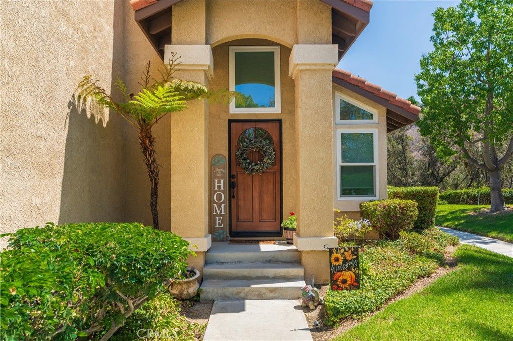 6097 E Montefino, Anaheim, CA 92807