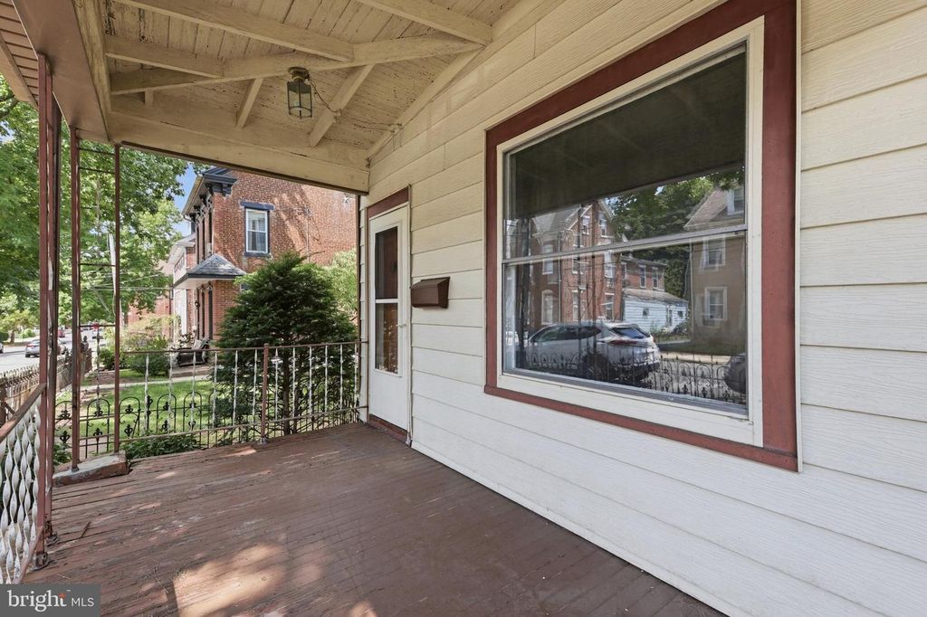 121 WALNUT ST, POTTSTOWN, PA 19464 — photo 4