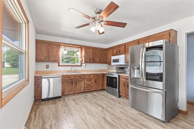 6905 Cliffside DRIVE, Racine, WI 53402