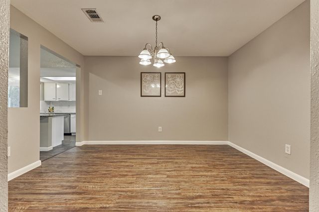 26 W Broken Oak Court, The Woodlands, TX 77381