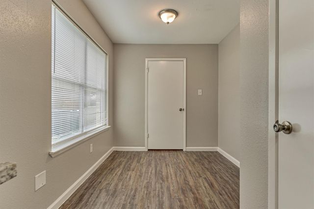 26 W Broken Oak Court, The Woodlands, TX 77381