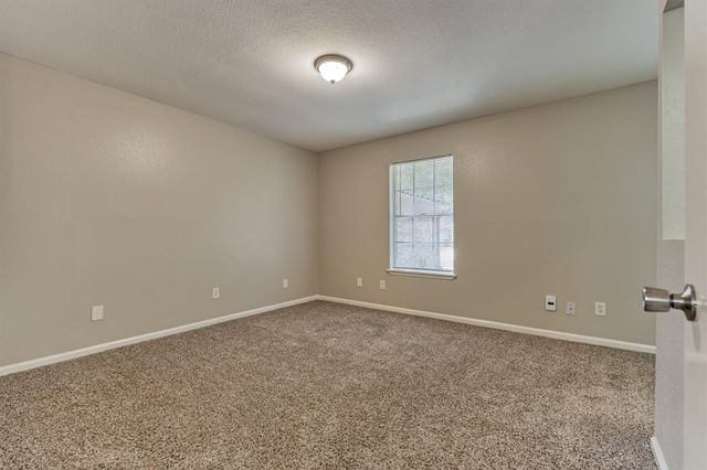 26 W Broken Oak Court, The Woodlands, TX 77381