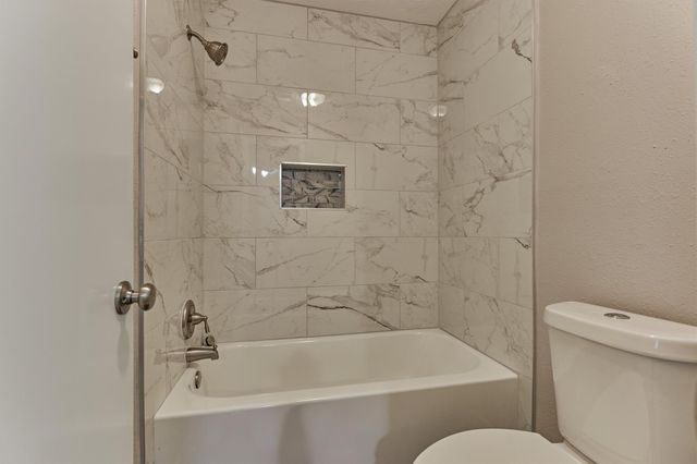 26 W Broken Oak Court, The Woodlands, TX 77381