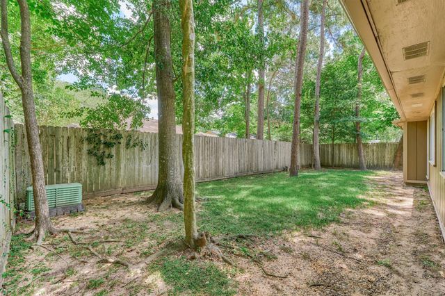 26 W Broken Oak Court, The Woodlands, TX 77381