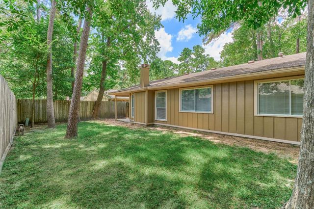 26 W Broken Oak Court, The Woodlands, TX 77381