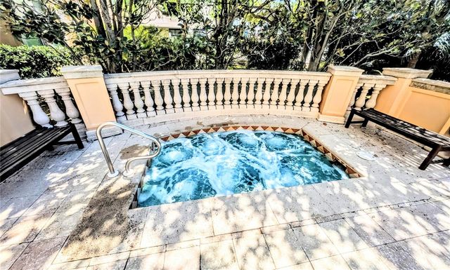750 N TAMIAMI TRAIL 504, Sarasota, FL 34236