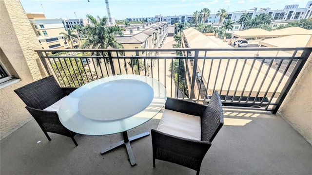 750 N TAMIAMI TRAIL 504, Sarasota, FL 34236