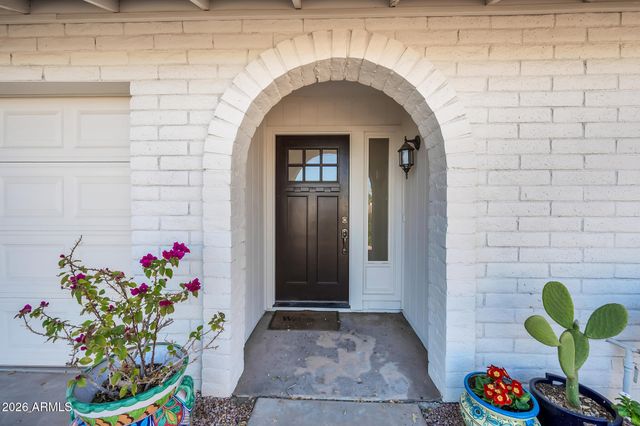 1707 W NIDO Avenue, Mesa, AZ 85202