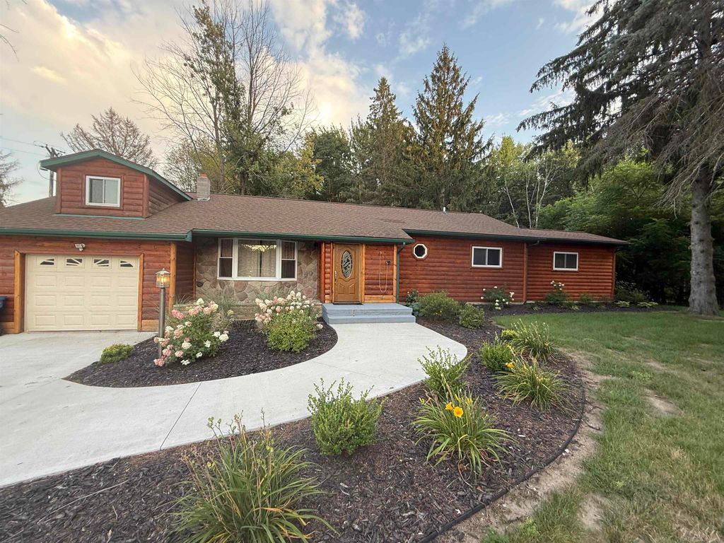 3067 W Huron Road, Standish Twp, MI 48658