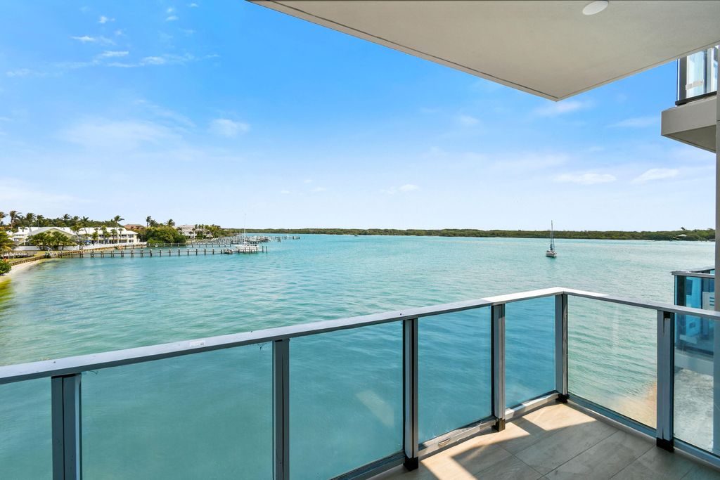 12450 SE Crystal Cove Place 2, Jupiter, FL 33469