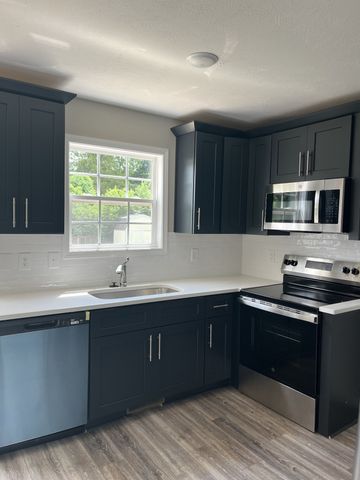 1427 Ambleside Dr, Clarksville, TN 37040