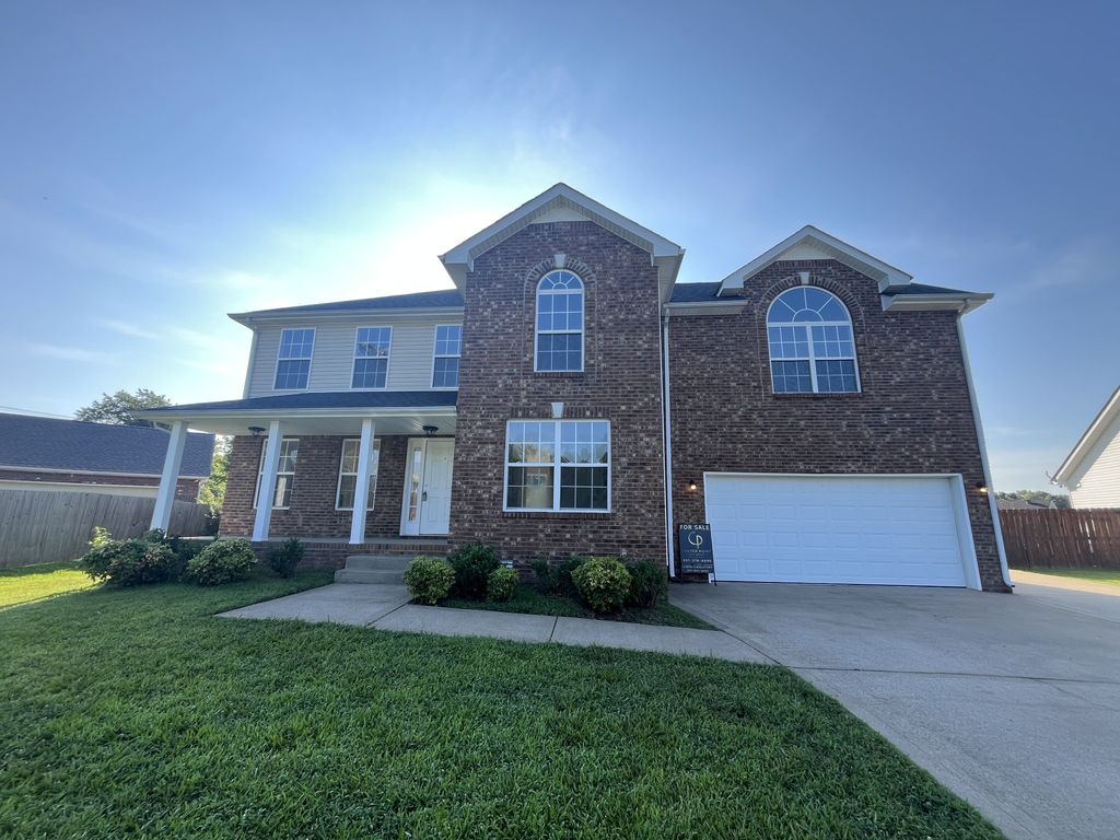 1427 Ambleside Dr, Clarksville, TN 37040