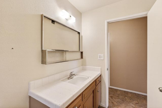 3205 N Parsons Ave, Merced, CA 95340