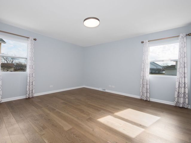 825 Concord Lane, Hoffman Estates, IL 60192