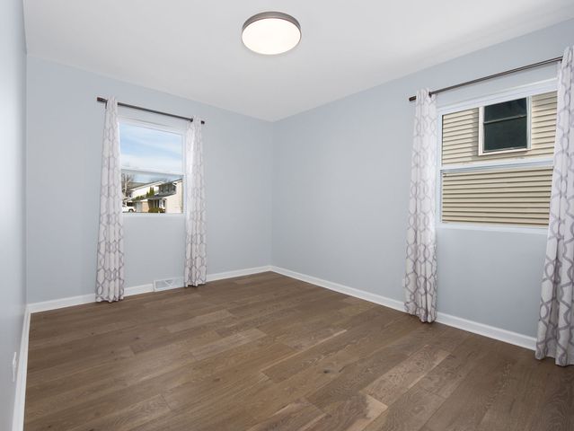 825 Concord Lane, Hoffman Estates, IL 60192