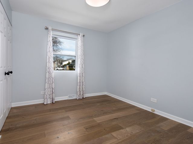 825 Concord Lane, Hoffman Estates, IL 60192