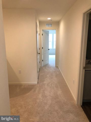 100 COPELEY CIR, Winchester, VA 22602