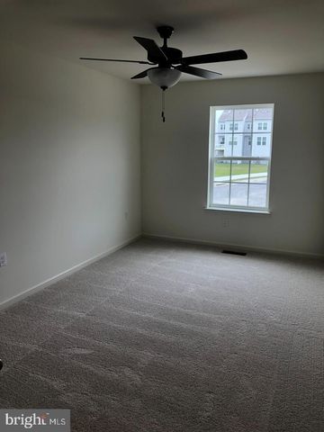 100 COPELEY CIR, Winchester, VA 22602