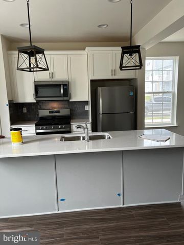 100 COPELEY CIR, Winchester, VA 22602