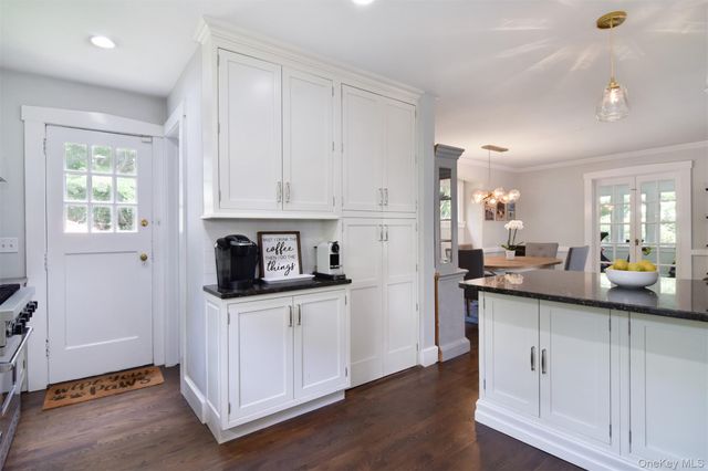 162 Ellison Avenue, Bronxville, NY 10708