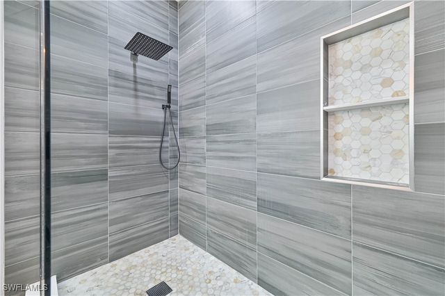 69 Burnt Pine DR, Naples, FL 34119