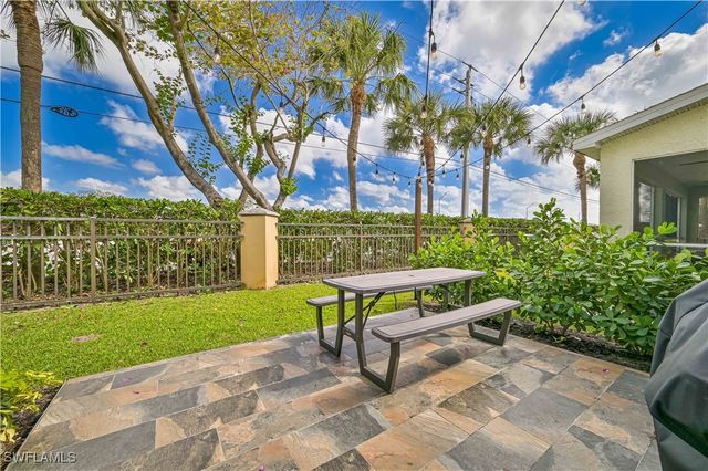 69 Burnt Pine DR, Naples, FL 34119