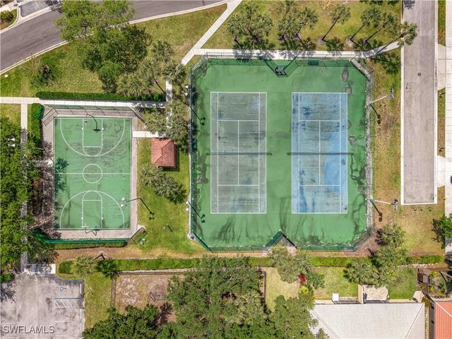 69 Burnt Pine DR, Naples, FL 34119