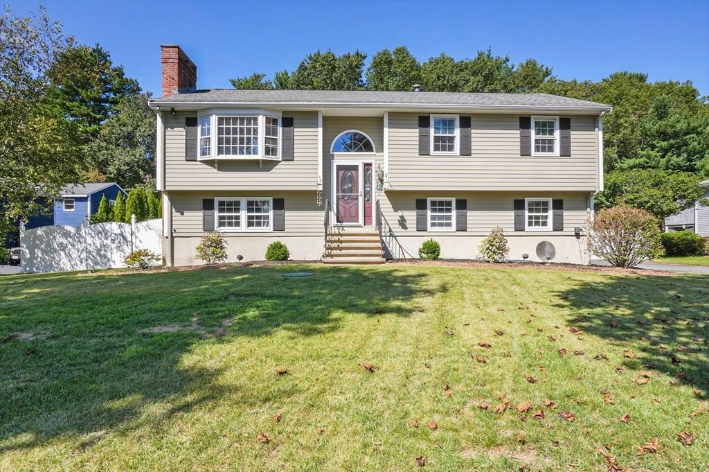8 Cushing Drive, Wilmington, MA 01887