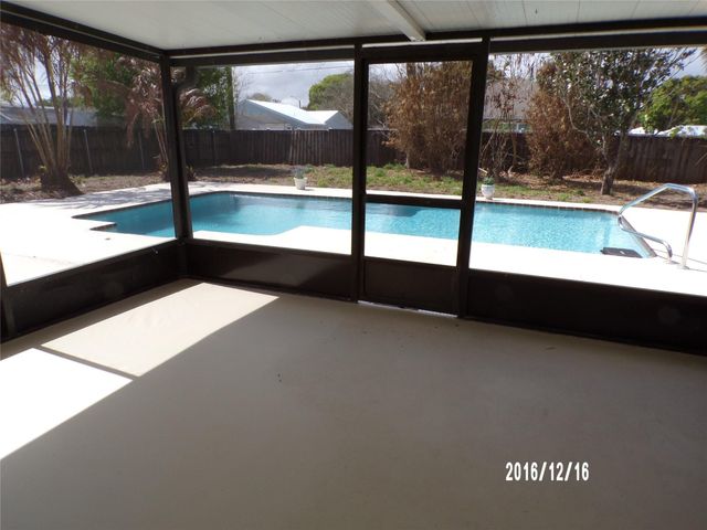 2265 SW 14th Avenue, Vero Beach, FL 32962