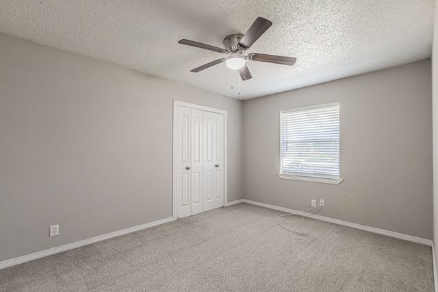 311 Hedgerow Lane, Lewisville, TX 75057