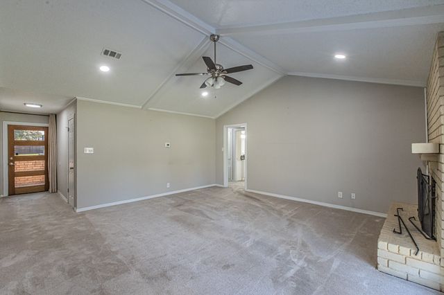 311 Hedgerow Lane, Lewisville, TX 75057