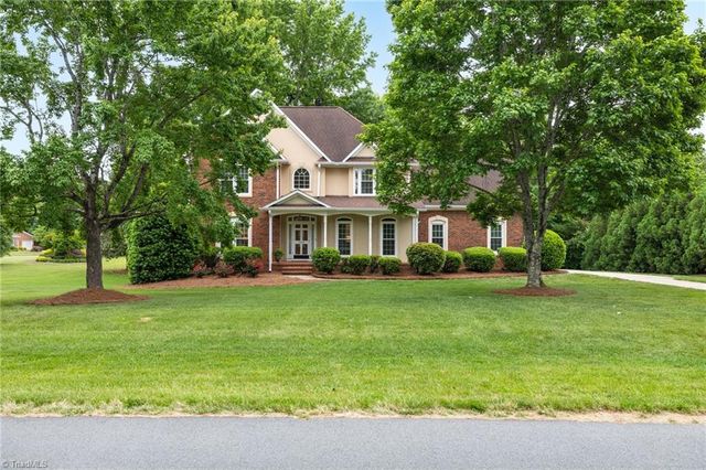 5202 Northforest Drive, Mcleansville, NC 27301